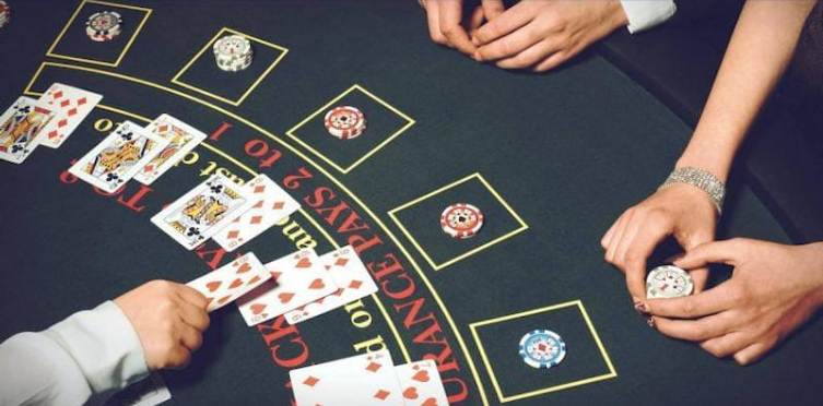 Các mẹo chơi Blackjack hiệu quả tại Red88